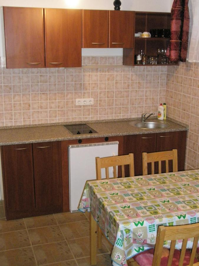 Anna Villa Балатонлеле Екстериор снимка